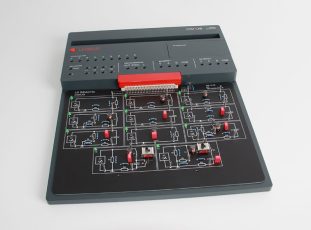 COM4LAB: AC technológia II