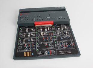 COM4LAB: DC Technológie I