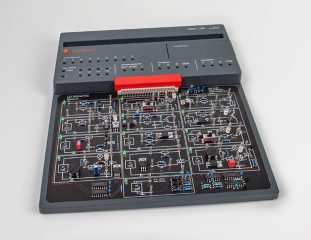 COM4LAB: Elektronické komponenty II